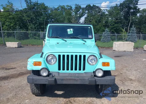 2002 Jeep Wrangler Sahara из США, поврежденный, VIN 1J4FA59S62P768112